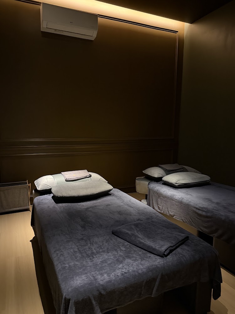 De' Refflesia Wellness Center